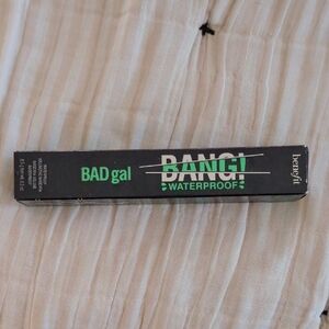 Benefit BADgal BANG! Waterproof Mascara in Black and Green